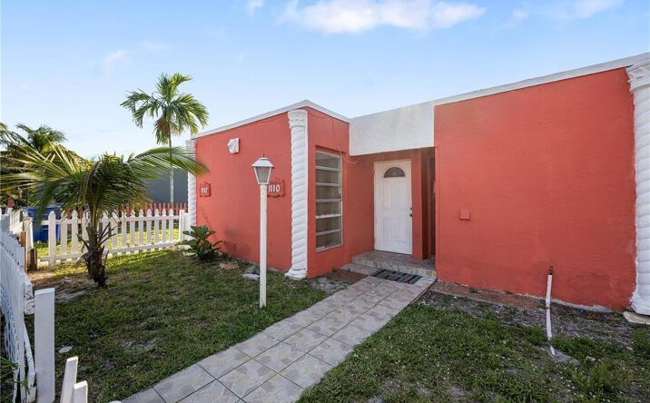 Pictures of Multifamily property located at 1110 S 29th Avenue, Hollywood, FL 33020 for sales - image #1