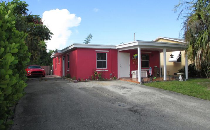 Pictures of Multifamily property located at 626 Minnesota Street, Lantana, FL 33462 for sales - image #1