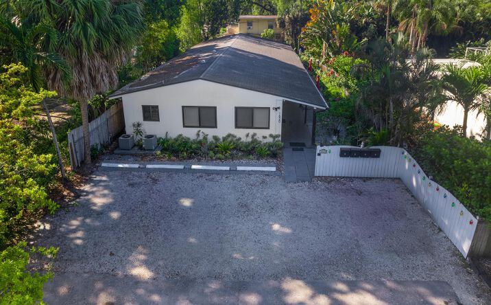 Pictures of Multifamily property located at 1620 SW 25th Street # 4 #1-4, Fort Lauderdale, FL 33315 for sales - image #1