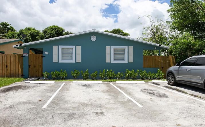 Pictures of Multifamily property located at 1135 NW 6th Avenue, Fort Lauderdale, FL 33311 for sales - image #1