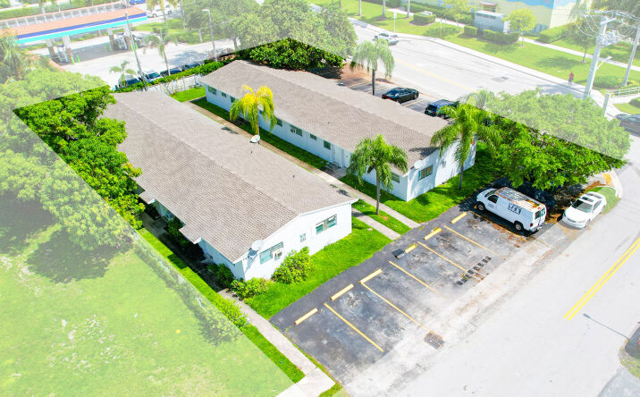 Pictures of Multifamily property located at 801 Northwest 10th Street, Hallandale Beach, FL 33009 for sales - image #1
