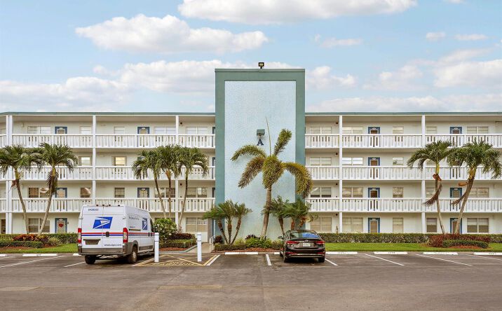 Pictures of Multifamily property located at 1011, Boca Raton, FL 33434 for sales - image #1