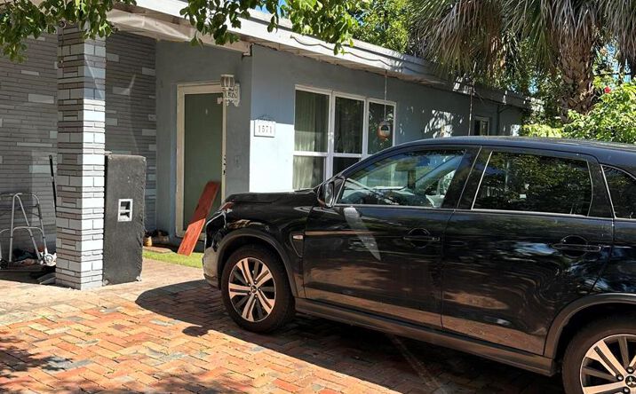 Pictures of Multifamily property located at 1571 NE 43rd Street, Pompano Beach, FL 33064 for sales - image #1