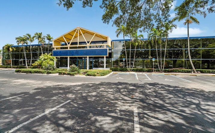Pictures of Business for Sale, Office, Retail, Special Purpose property located at 1605 W Oakland Park Boulevard, Oakland Park, FL 33311 for sales - image #1
