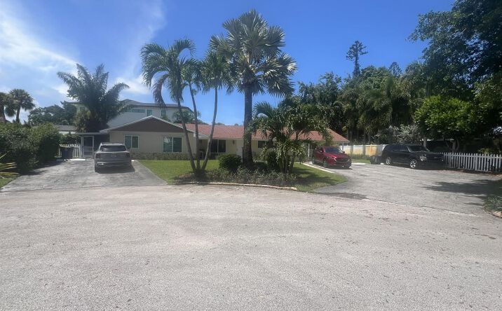 Pictures of Multifamily property located at 2081 Joy Rene Lane, North Palm Beach, FL 33408 for sales - image #1