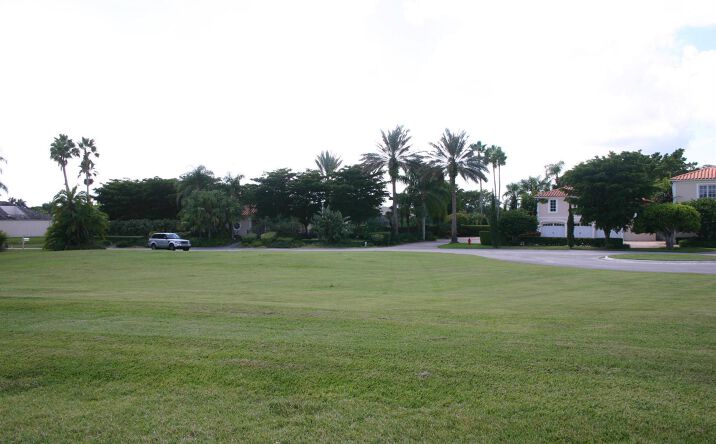 Pictures of Land property located at 2390 Muir Circle, Wellington, FL 33414 for sales - image #1