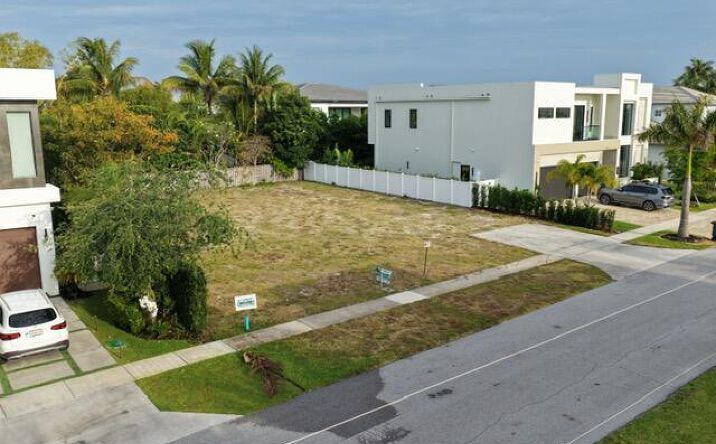Pictures of Land property located at 1001 NE 3rd Avenue, Boca Raton, FL 33432 for sales - image #1