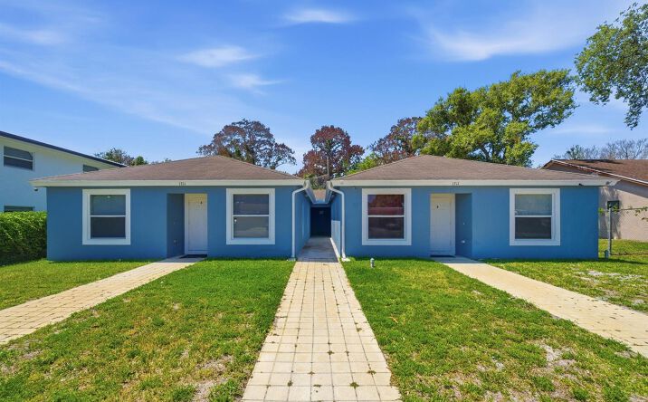 Pictures of Multifamily property located at 1311 Emerald Terrace, Fort Pierce, FL 34950 for sales - image #1