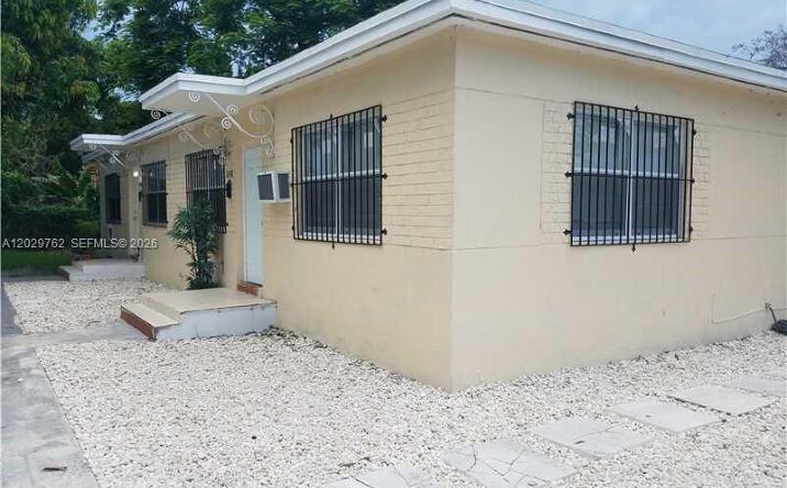 Pictures of Multifamily property located at 3240 NW 10th Ave, Miami, FL 33127 for sales - image #1