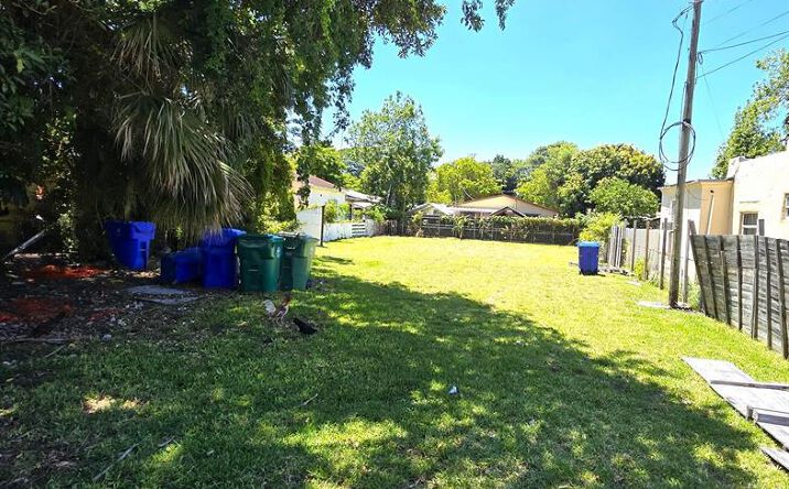 Pictures of Land property located at 1252 NW 35th Street, Miami, FL 33142 for sales - image #1