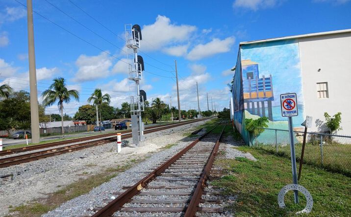 Pictures of Industrial, Retail property located at 5 NW 3rd Avenue, Dania Beach, FL 33004 for sales - image #1