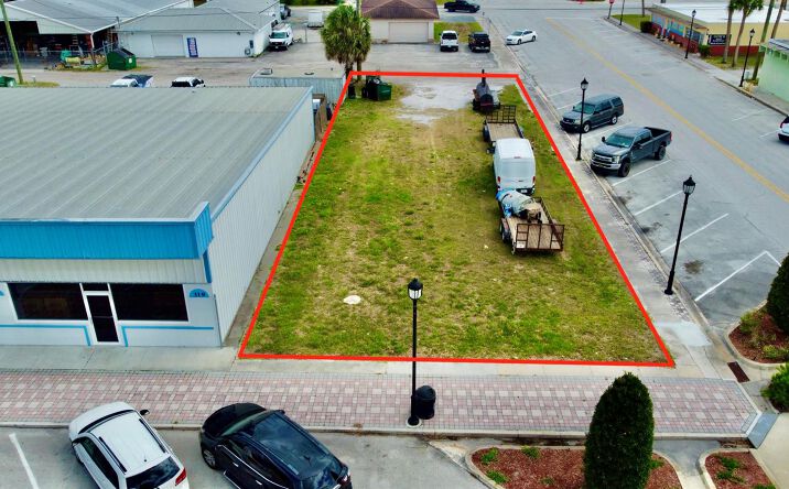 Pictures of Land, Retail property located at 320 SW Park Street, Okeechobee, FL 34972 for sales - image #1