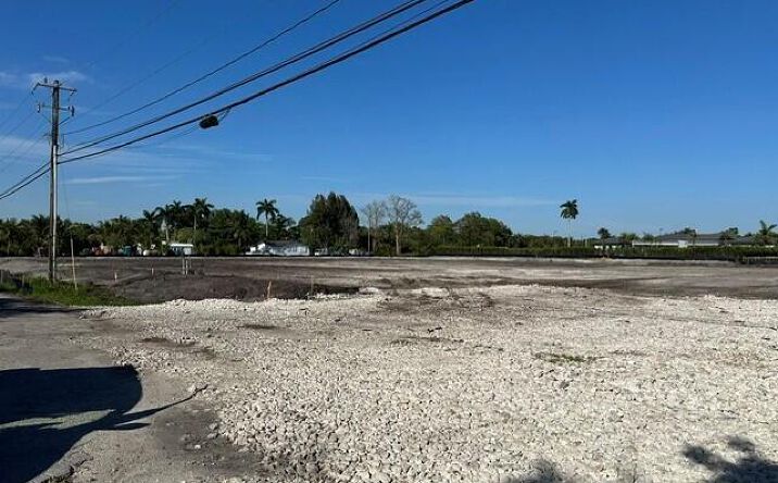 Pictures of Land property located at 4800 SW 78th Avenue, Davie, FL 33328 for sales - image #1
