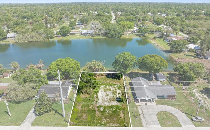 Pictures of Land property located at 6208 Emerson Avenue, Fort Pierce, FL 34951 for sales - image #1