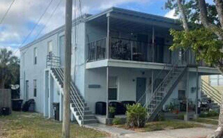 Pictures of Multifamily property located at 1021 14th Street, West Palm Beach, FL 33401 for sales - image #1