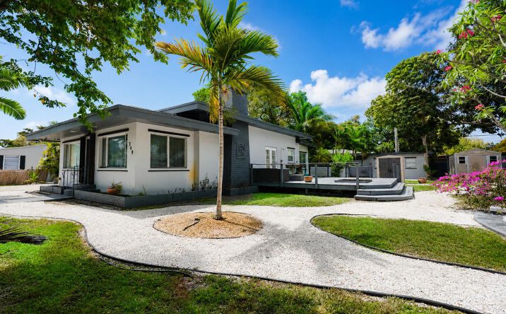Pictures of Multifamily property located at 249 SW 14th Street # 4 #1-4, Dania Beach, FL 33004 for sales - image #1