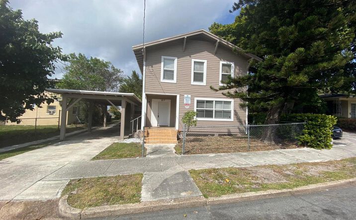 Pictures of Multifamily property located at 817 NW 7th Street, West Palm Beach, FL 33401 for sales - image #1
