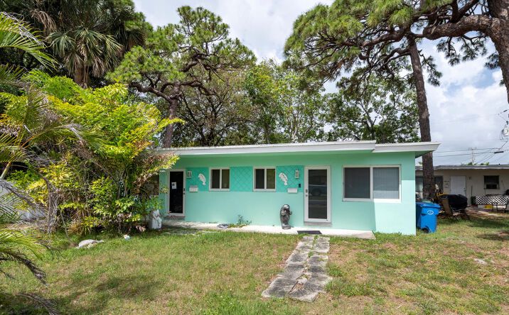 Pictures of Multifamily property located at 3467 NE 13th Avenue #Ab, Oakland Park, FL 33334 for sales - image #1