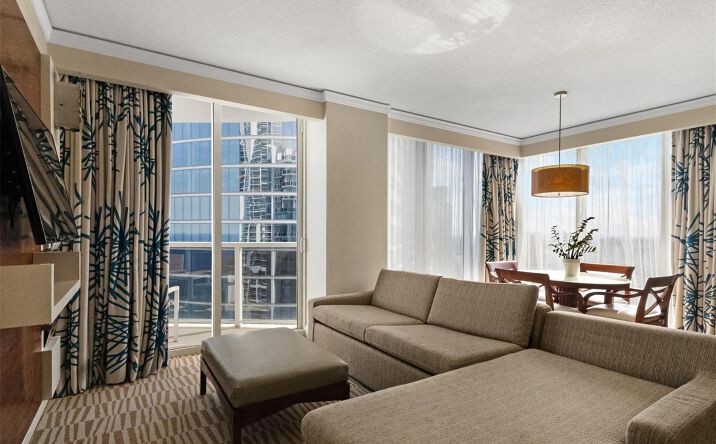 Pictures of Multifamily property located at 18001 Collins Avenue, Sunny Isles Beach, FL 33160 for sales - image #1