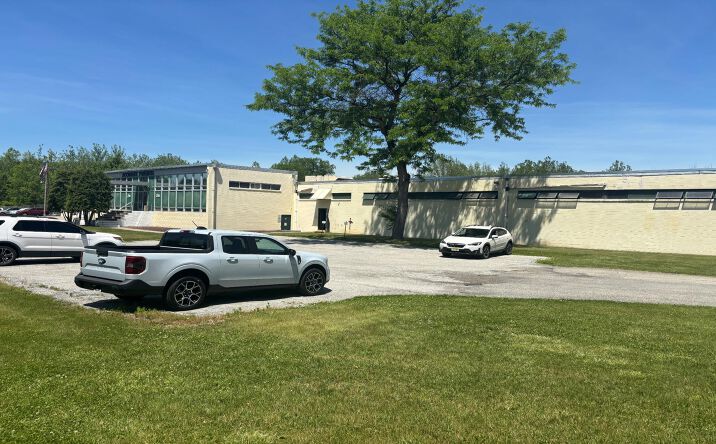 Pictures of Industrial property located at 24 Ames Blvd, Hamburg, NJ 07419 for sales - image #1
