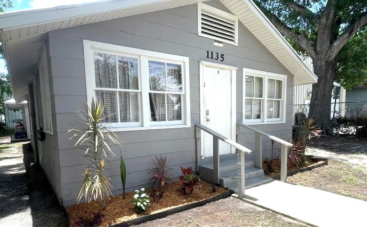 Pictures of Multifamily property located at 1135 17th Place, Vero Beach, FL 32960 for sales - image #1