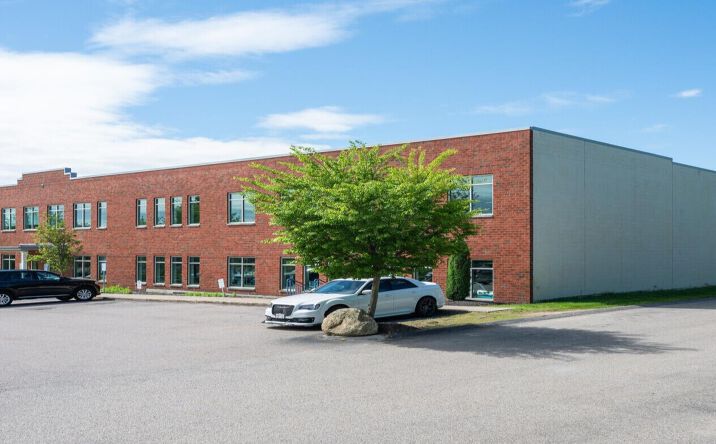 Pictures of Industrial property located at 42 Winter Street, Units 31 & 32, Pembroke, MA 02155 for sales - image #1