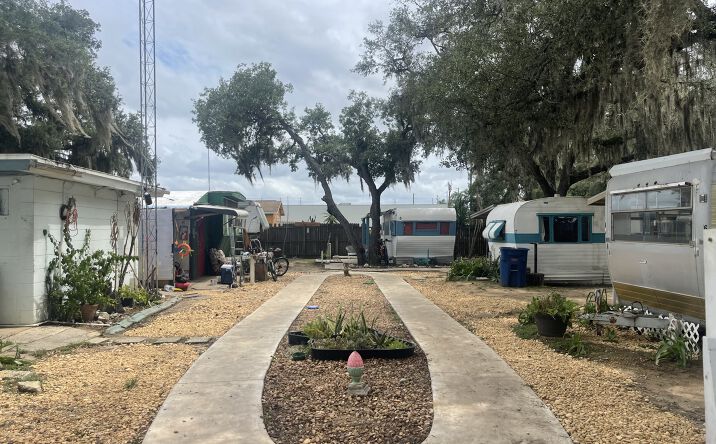 Pictures of Mobile Home Park property located at 820 Red Oak Avenue, Sebring, FL 33870 for sales - image #1