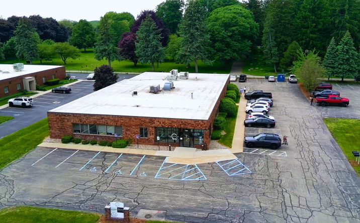Pictures of Office property located at 442 Century Lane, Holland, MI 49423 for sales - image #1
