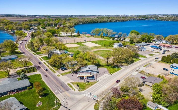 Pictures of Retail property located at 1552 Albion Avenue, Fairmont, MN 56031 for sales - image #1