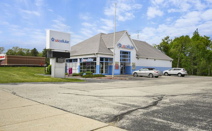 Pictures of Retail property located at 1336 E Sumner St, Hartford, WI 53027 for sales - image #1