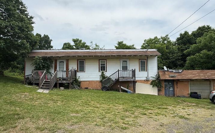 S Main 1513, Hillsville