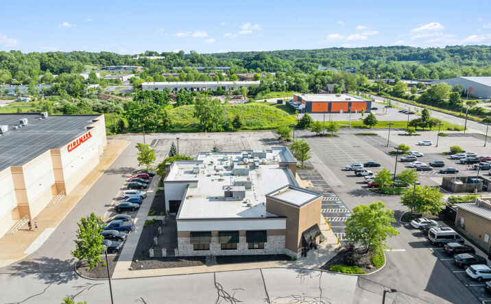 Pictures of Retail property located at 5989 Canal Road, Valley View, OH 44125 for sales - image #1