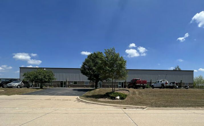 Pictures of Industrial property located at 415 62nd St, Marion, IA 52302 for sales - image #1