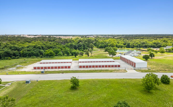 Pictures of Self Storage property located at 345 Travertine Drive, Ardmore, OK 73401 for sales - image #1