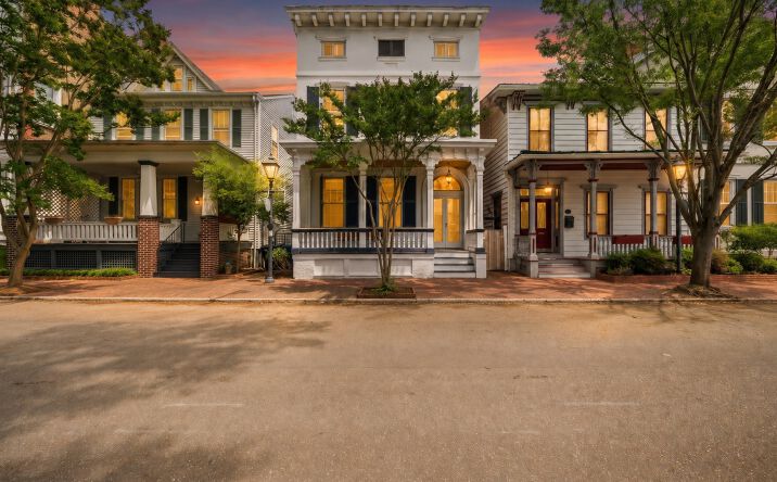 Pictures of Multifamily property located at 367 Middle Street, Portsmouth, VA 23704 for sales - image #1