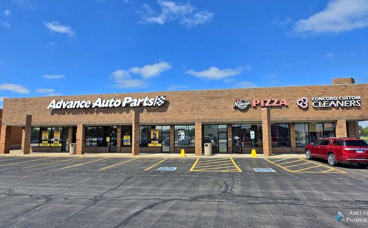 Pictures of Retail property located at 507 N CONVENT ST, BOURBONNAIS, IL 60914-1329 for sales - image #1