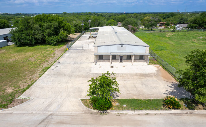 Pictures of Industrial property located at 1141 Guadalupe Drive, Cibolo, TX 78108 for sales - image #1