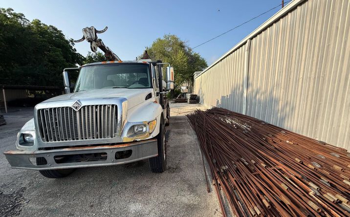Pictures of Office, Industrial property located at 2954 SE LOOP 410, SAN ANTONIO, TX 78222-2204 for sales - image #1