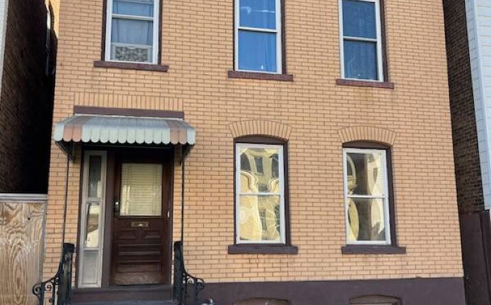 358 4th St, Troy