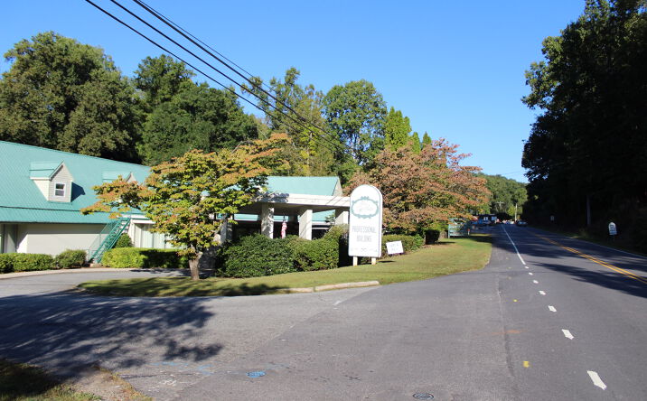 Pictures of Retail, Office, Special Purpose property located at 20 Jervey Road, Tryon, NC 28782 for sales - image #1