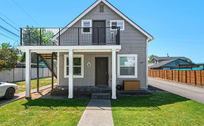 Pictures of Multifamily property located at 108 Southeast 6th Street, College Place, WA 99324 for sales - image #1