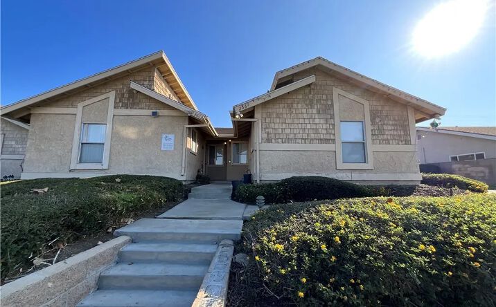 Pictures of Multifamily property located at 2659 N Canal Street, Orange, CA 92865 for sales - image #1