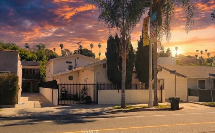 Pictures of Multifamily property located at 1458 Silver Lake Boulevard, Los Angeles, CA 90026 for sales - image #1