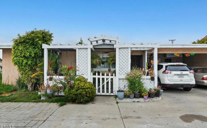 Pictures of Multifamily property located at 117 Ann Avenue, Port Hueneme, CA 93041 for sales - image #1