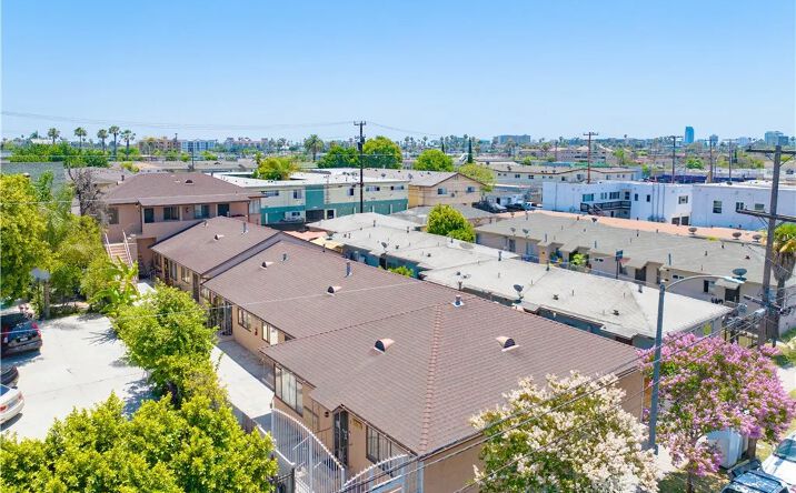Pictures of Multifamily property located at 1876 Henderson Avenue, Long Beach, CA 90806 for sales - image #1