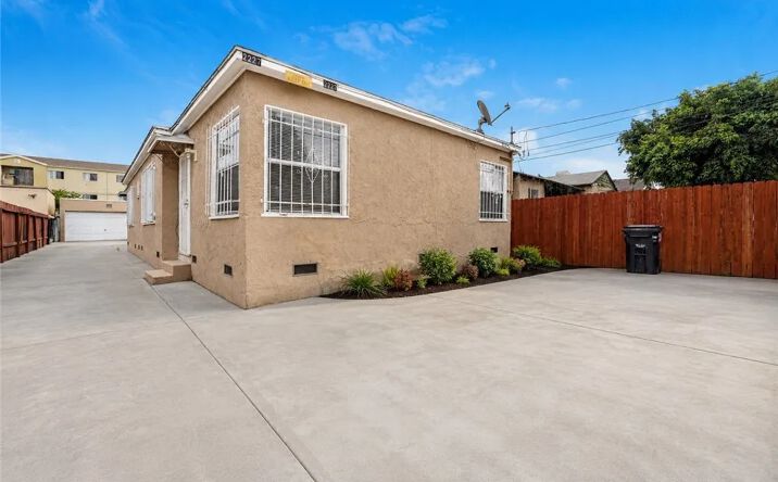 Pictures of Multifamily property located at 2227 E 112th, Los Angeles, CA 90059 for sales - image #1