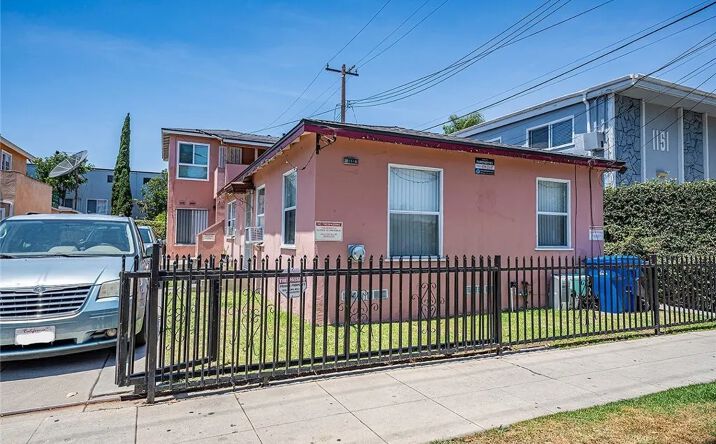 Pictures of Multifamily property located at 1111 Walnut, Long Beach, CA 90813 for sales - image #1