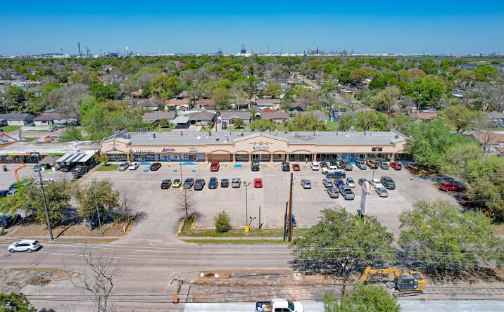 Pictures of Retail property located at 5455 Allendale Rd, Houston, TX 77017 for sales - image #1