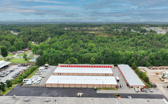 Pictures of Self Storage property located at 10315 Colonel Glenn Rd, Little Rock, AR 72204 for sales - image #1