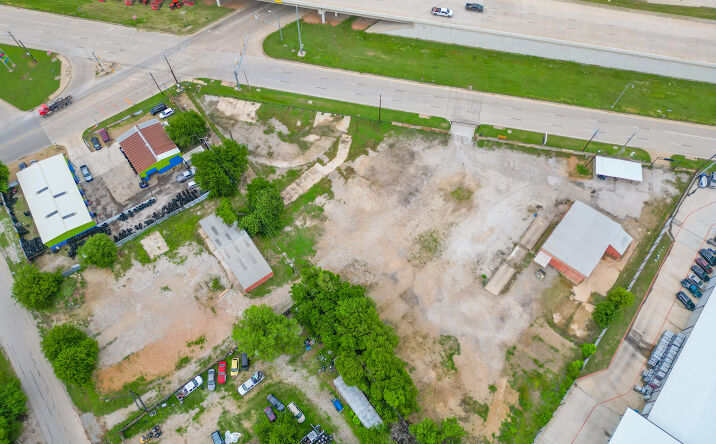 Pictures of Industrial property located at 10025 Jacksboro Highway, Fort Worth, TX 76135 for sales - image #1